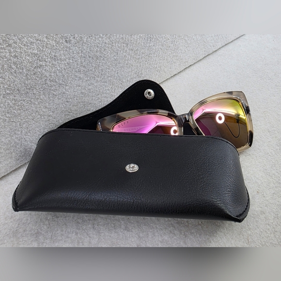 New DIFF Bella Sunglasses Cream Tortoise with Pink Mirror Lenses - Picture 12 of 16